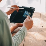 Personas suelen arruinar sus vidas por el mal uso de las tarjetas de crédito. Foto La Hora: Shutterstock