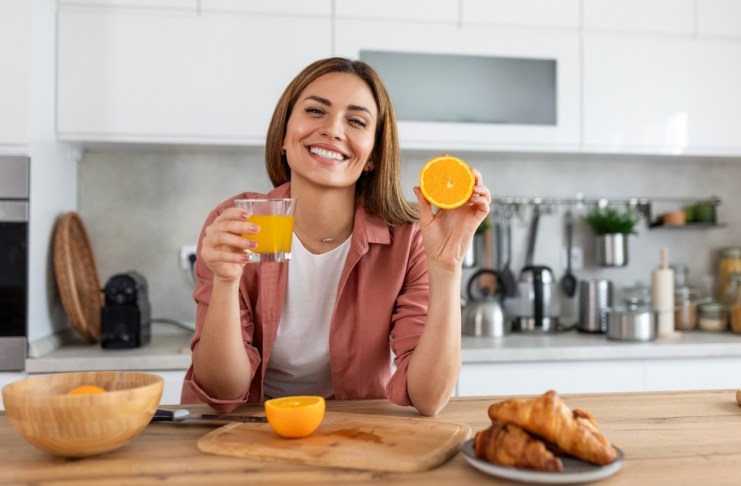 La vitamina C está disponible en varios vegetales y frutas. Foto: Photoroyalty / Shutterstock.