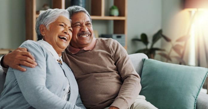 Adultos mayores, demencia Mejores hábitos ayudan a reducir la probabilidad de demencia en adultos mayores, según la investigación. Foto: PeopleImages / Shutterstock.