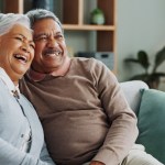 Mejores hábitos ayudan a reducir la probabilidad de demencia en adultos mayores, según la investigación. Foto: PeopleImages / Shutterstock.