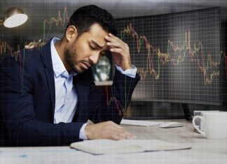 La pérdida de información también puede detener a la empresa y surtir costos inesperados. Foto: PeopleImages / Shutterstock.