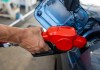Cómo ahorrar gasolina: las prácticas que puedes cambiar para gastar menos combustible Hay prácticas que te pueden estar costando combustible. Foto: Dontree M / Shutterstock.