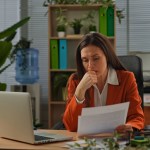 ¿Existe un orden para la administración de los documentos en su empresa? Foto: KinoMasterskaya / Shutterstock.