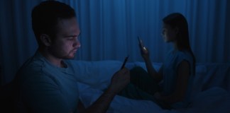 ¿Por qué no puedo parar? Lo que hay detrás de la tecnología que «engancha» La tecnología puede ser adictiva. Foto: KinoMasterskaya / Shutterstock.