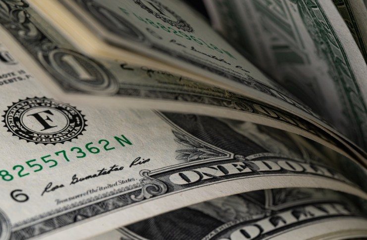 Exceso de divisas ha propiciado el abaratamiento del billete verde. Foto La Hora: Shutterstock