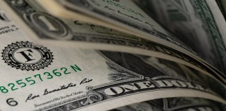 Tipo de cambio sigue a la baja: masivas remesas y exportaciones marcan tendencia Exceso de divisas ha propiciado el abaratamiento del billete verde. Foto La Hora: Shutterstock