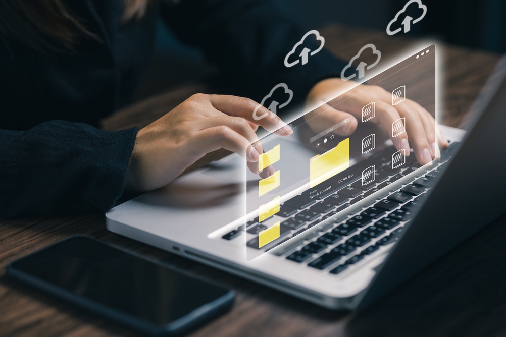 Claro Empresas Las empresas requieren de una gestión documental ordenada, segura y accesible. Foto: Shutterstock/Photographer.