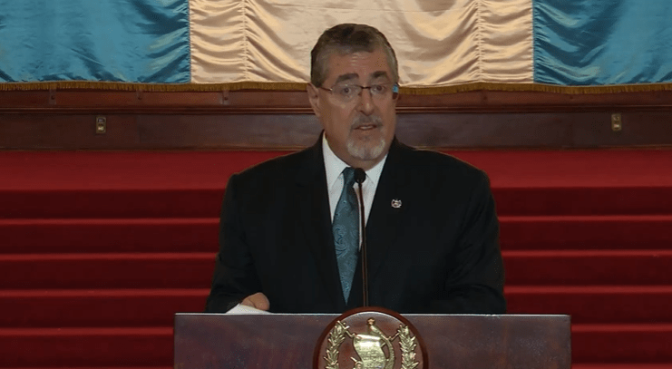 Presidente Arévalo anuncia subsidio de Q12 por galón de diésel y Q3 por galón de gasolina regular El presidente Arévalo anuncia un nuevo subsidio a las gasolinas,