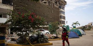 La cifra de víctimas mortales aumenta mientras autoridades de Venezuela y Estados Unidos planean trabajos de reconstrucción.