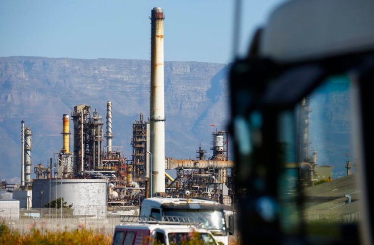 Precio del petróleo cierra en USD 78 ante anuncios de nuevas advertencias de EE. UU. a Irán. Foto Prensa Libre: EFE