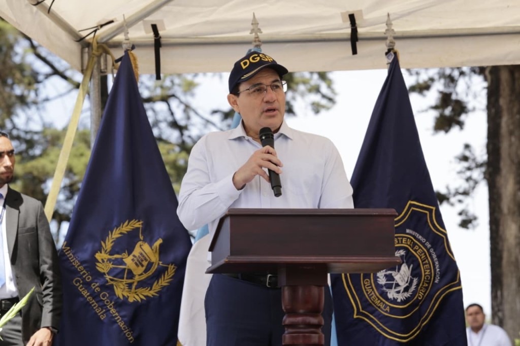 El ministro de Gobernación Marco Antonio Villeda en el su profesionalización en la inauguración del Curso de Formación para Guardia Penitenciario, el pasado 1 de julio. Foto La Hora: Mingob.