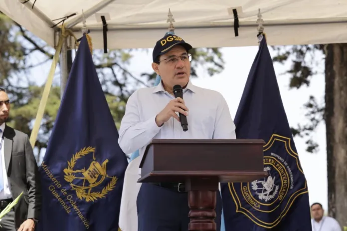 viLLEDA El ministro de Gobernación Marco Antonio Villeda en el su profesionalización en la inauguración del Curso de Formación para Guardia Penitenciario, el pasado 1 de julio. Foto La Hora: Mingob.