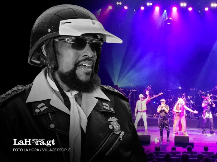 El cantante, que hubiera cumplido hoy 75 años, era el policía del grupo, que se creó en 1977 y en el que cada uno de sus miembros adoptó un personaje diferente. Foto La Hora: Village People