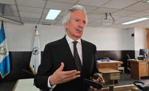 CSJ confirma repetición de juicio para José Rubén Zamora y Sala mantiene a juez en segundo proceso en su contra