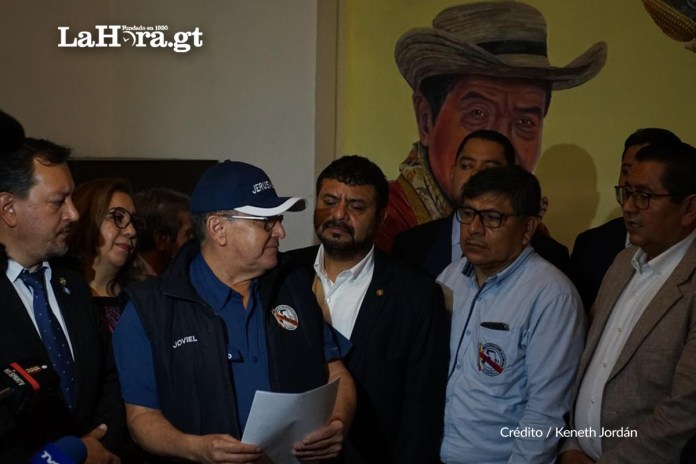 018dca5e-2e90-468d-afb4-6f1b96294a80 Joviel Acevedo y dirigentes del STEG tuvieron diferentes reuniones con diputado de VAMOS y UNE para
