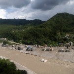Nepal ha dado inicio al entierro de victimas no identificadas tras las inundinaciones vividas el pasado miercoles.