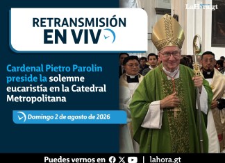 El cardenal Pietro Parolin preside la eucaristía de este domingo en la Catedral Metropolitana en conjunto al presidente. Foto La Hora: Jesús Ríos