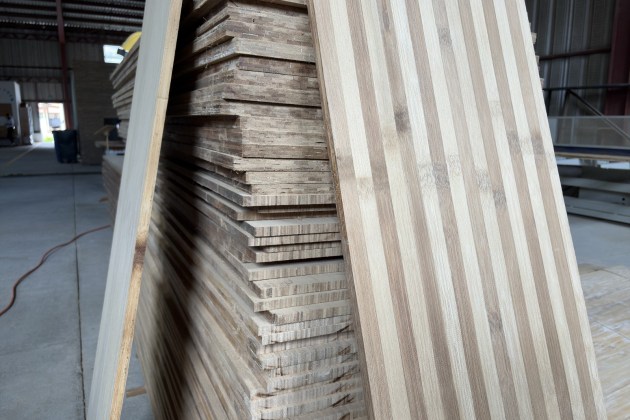 El bamb&uacute; que se transforma en tablas, muebles y una nueva oportunidad para productores. Foto La Hora: Jose Orozco.