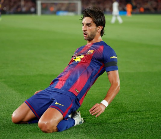 El delantero del FC Barcelona Ferrán Torres celebra un gol la pasada temporada. Foto La Hora: EFE