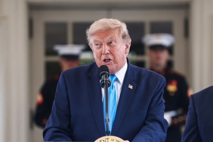 Gobierno Trump faculta a jueces de inmigración a imponer multas de hasta 3500 dólares