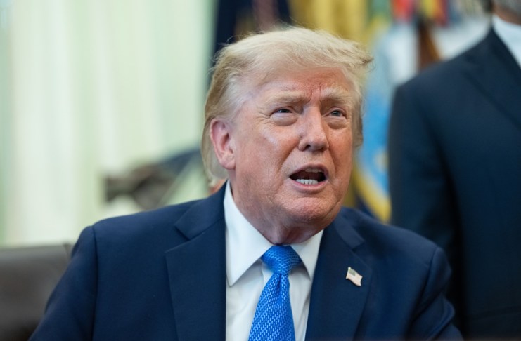 Donald Trump llamó a las empresas en Canadá que exportan a EE. UU. mudarse "inmediatamente" para evitar aranceles.