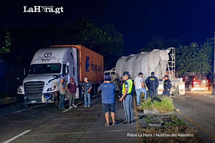 Accidente ruta al atlantico transporte pesado - foto noticias del atlantico-LH