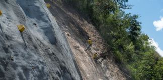 Archivo de trabajos del muro de contención en la avenida Hincapié que conectan con Boca del Monte. Foto La Hora: Covial