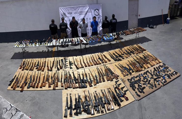 Un arsenal, que presuntamente iba destinado a grupos criminales, fue incautado por el Gobierno de México en el estado de Nuevo León.