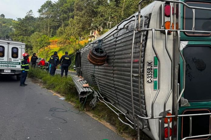 DGT determinó que la unidad no contaba con el Sistema Limitador de Velocidad (SLV) obligatorio. Foto La Hora: ASONBOMD.