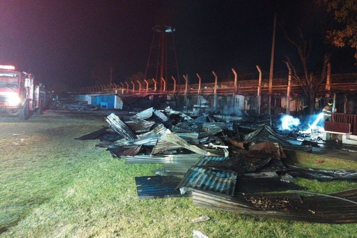 Incendio afecta cocina, comedor y lavandería de la Granja Penal Cantel. Foto La Hora: CVB.