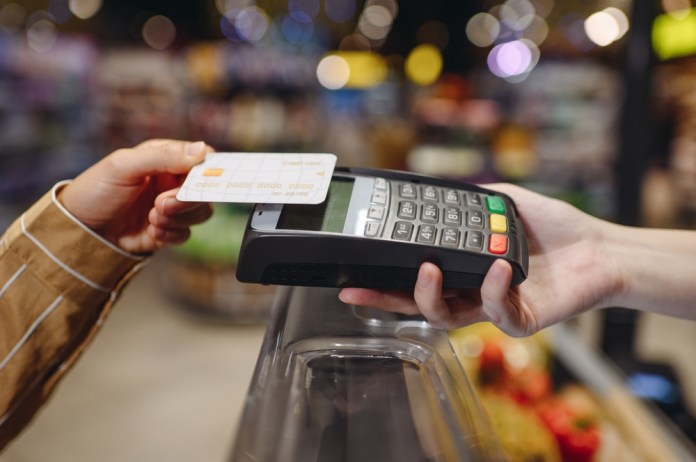 El sector bancario confía en el crédito de consumo siga siendo uno de los motores de la economía. Foto La Hora: Shutterstock