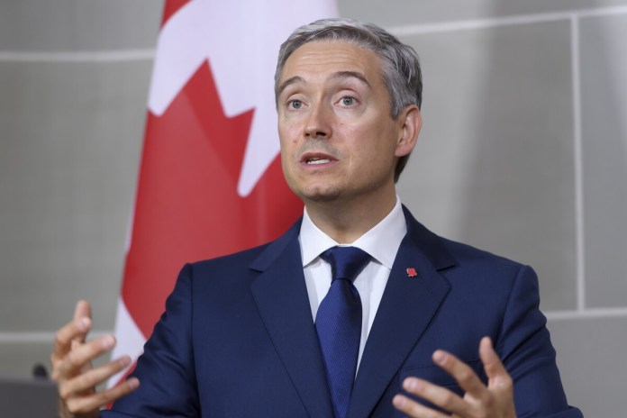 FRANCOIS PHILIPPE CHAMPAGNE (POLÍTICO CANADÁ)