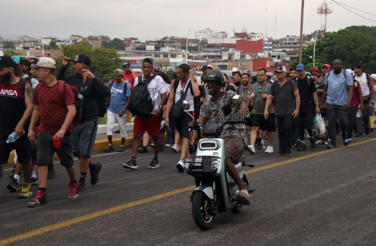 Caravana «Sueño Sin Fronteras»: Unos 800 migrantes salen de Tapachula con rumbo a la capital de México Una caravana de migrantes salió desde Tapachula