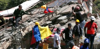 El terremoto en Colombia, que tuvo una magnitud de 7.4, fue causado por un fenómeno conocido como subducción de placas.