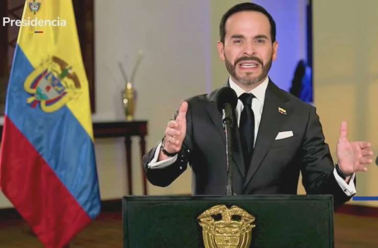 El mandatario declaró la emergencia económica en quince departamentos por treinta días. Foto La Hora: EFE