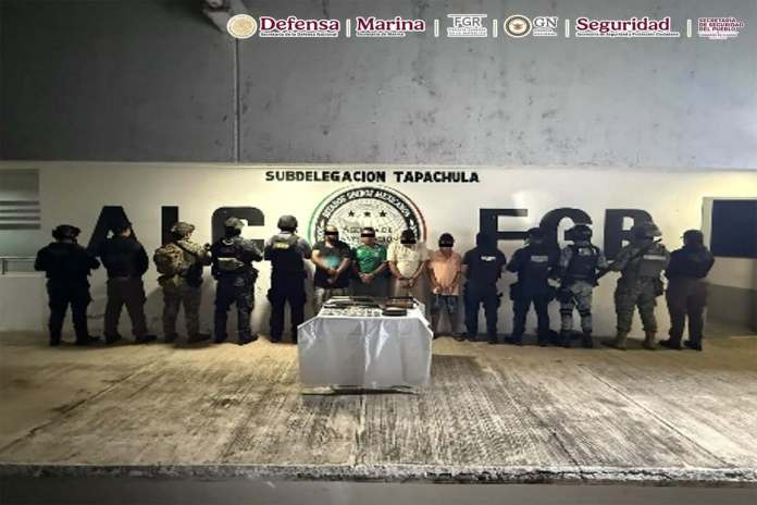 Tras operativos en Chiapas, México, fueron dos guatemaltecos detenidos en México. Son requeridos por la justicia de nuestro país señados de delitos de narcotráfico. Foto: La Hora