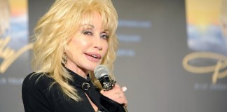 “Dolly me pidió que lo hiciera”: sobrino de la cantante anuncia su muerte y recuerda su último encargo Sobrino de la cantante, da a conocer sobre su fallecimiento y recuerda el encargo de la cantante. Foto La Hora: EFE