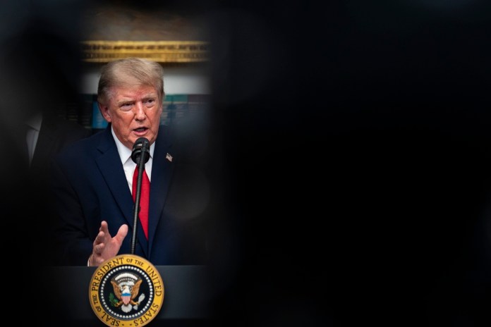 Trump: el actual crecimiento del PIB resolverá el asunto de la deuda "con gran facilidad" El presidente de Estados Unidos, Donald Trump, busca fortalecer los lazos económicos con El Salvador mediante una próxima cumbre bilateral. Foto La Hora: EFE