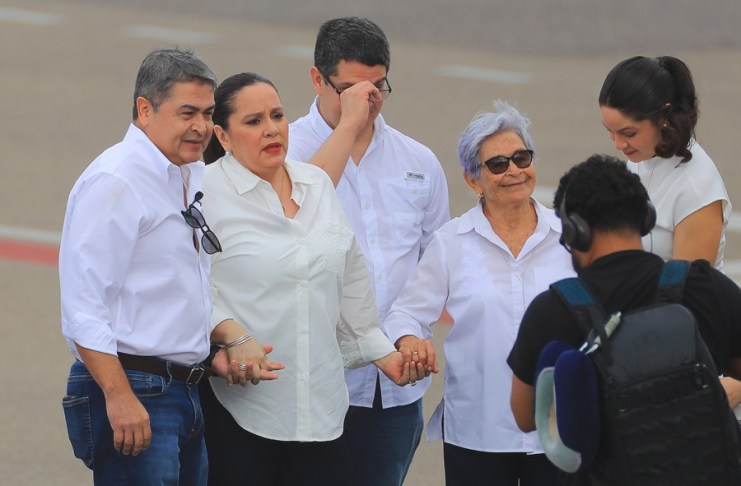 Juan Orlando Hernández regresa a Honduras