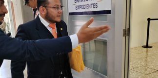Entre los 58 aspirantes a Contralor, se postula un cercano de Giammattei y Martínez