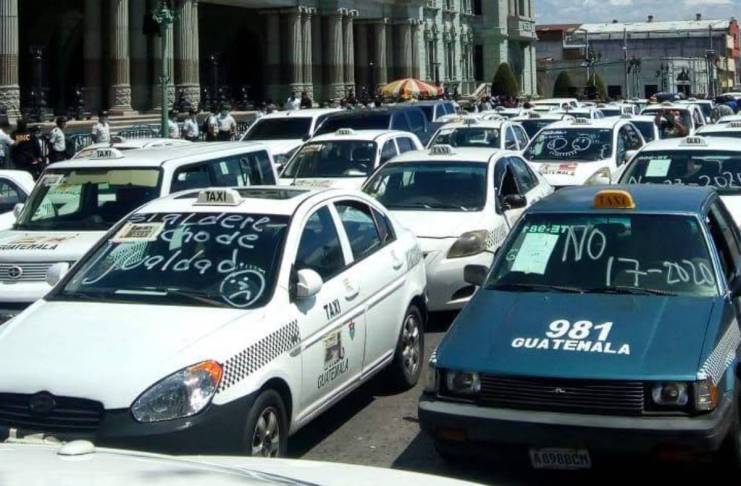 Este lunes 3 de agosto habrá manifestación en contra del alza de los precios de los combustibles Este lunes 3 de agosto habrá manifestación en contra del alza de los precios de los combustibles