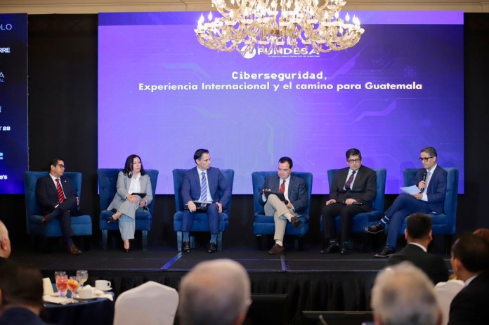 Foro Gobernanza de la Ciberseguridad. Foto La Hora: Fundesa