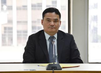 El MP pide retirar la inmunidad al juez Fredy Orellana para investigarlo por corrupción Fredy Orellana, juez del Juzgado Séptimo Penal, enfrenta una solicitud de retiro de antejuicio presentada por el MP por una denuncia de presunta corrupción. Foto La Hora: Daniel Ramírez.