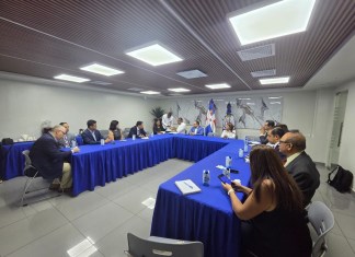 Delegación de la Mesa de Infraestructura evalúa modelos de APP y gestión portuaria en visita clave tras aprobarse nuevas leyes en el país. Foto La Hora: Cortesía Fundesa