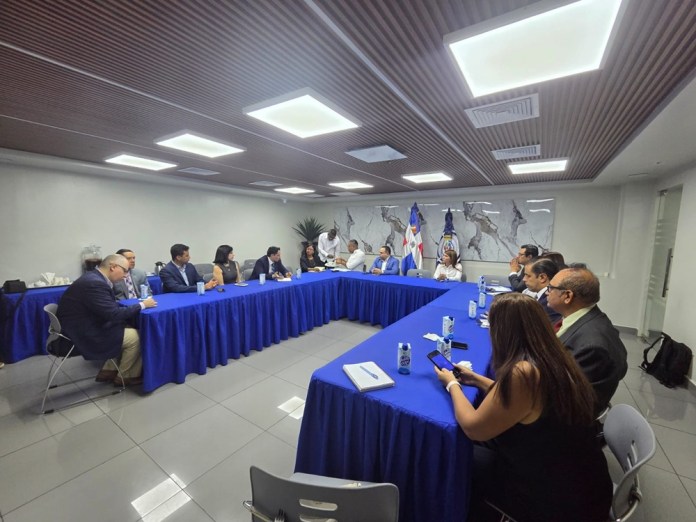 FundesaRD Delegación de la Mesa de Infraestructura evalúa modelos de APP y gestión portuaria en visita clave tras aprobarse nuevas leyes en el país. Foto La Hora: Cortesía Fundesa