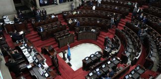 Bloques legislativos se reconfiguran por diputados que buscan su reelección en 2027 El Congreso de la República se reconfigura por el corrimiento de integrantes de los bloques que lo conforman. Foto: Organismo Legislativo