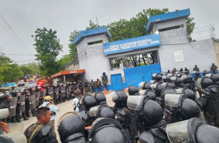 Una requisa en la cárcel "Los Jocotes", en Zacapa, busca desarticular redes de extorsión y el hallazgo de objetos ilicitos.