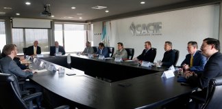 Sector privado y EE. UU. ponen la mira en la aplicación del Acuerdo de Comercio Recíproco El sector privado guatemalteco y EE. UU. ponen sobre la mesa la inversión, la competitividad y los retos para aplicar el acuerdo comercial.