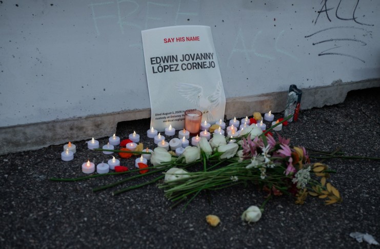 ¿De qué murió Edwin López Cornejo, el migrante salvadoreño que estaba bajo custodia de ICE en Nueva Jersey? El migrante salvadoreño Edwin López Cornejo murió mientras estaba bajo custodia de ICE en un centro de detención de Nueva Jersey.