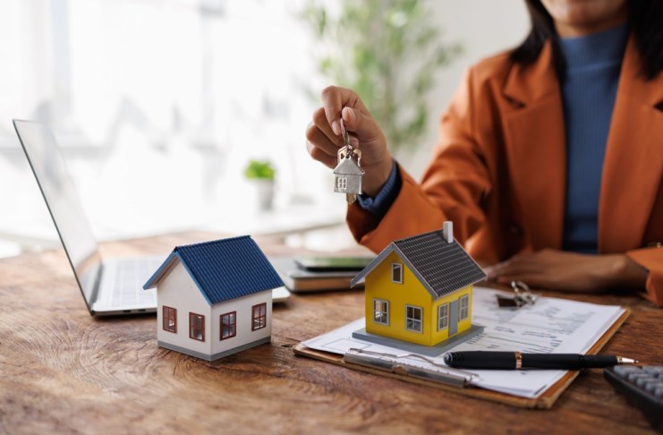El beneficio directo del IUSI es para los propietarios de viviendas, no así para lo que rentan. Foto La Hora: Shutterstock